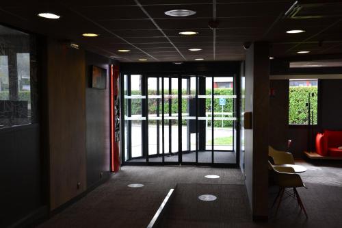 ibis Chambery - image 7