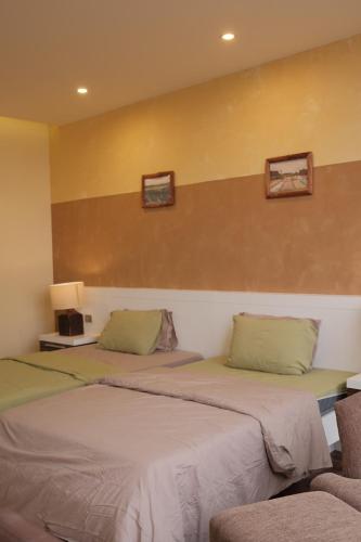 Twin Room with Balcony image 10