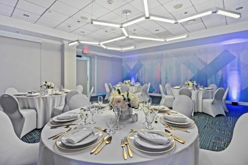 Hilton Garden Inn Ft. Lauderdale Airport-Cruise Port - image 37