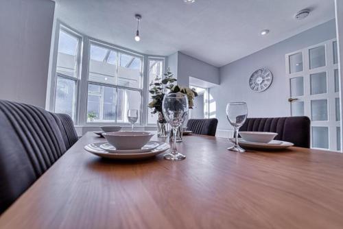 The Stylish Gem of Bath - Sleeps 10 in Swainswick