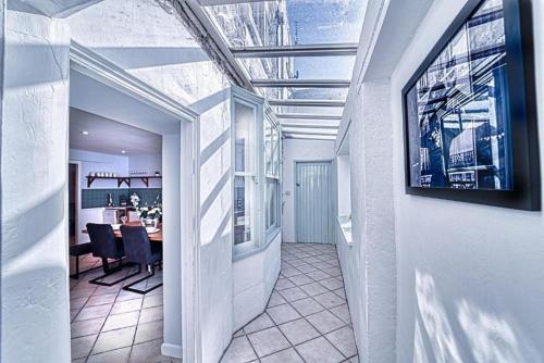 The Stylish Gem of Bath - Sleeps 10 in Swainswick