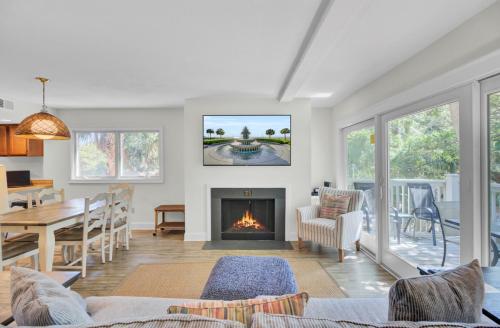 Seagrove 6C by Wild Dunes, with Resort Amenities in Isle of Palms, USA