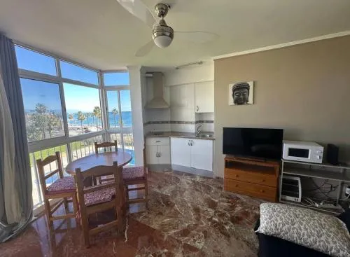 A frontline apartment photo 2