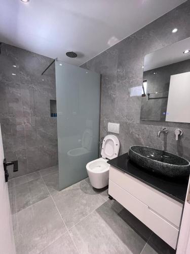 Double Room image 1