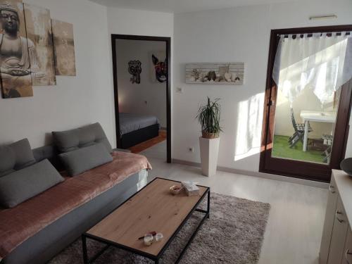 F2 Florival 45m2, avec terrasse, route du vin et free parking