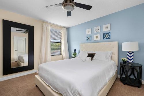 FREE waterpark lazy river near Disney Heated pool