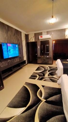 Hotel Oasis - image 4