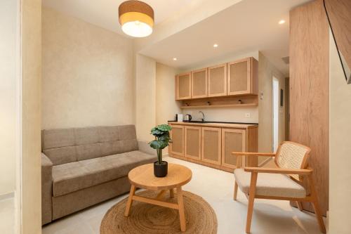 Leaf Suite room in Açai Plant Based Hotel
