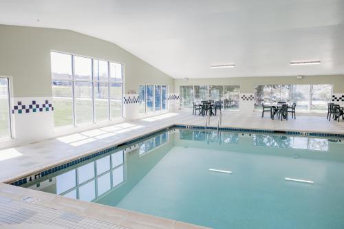 Parkview Inn & Suites, Lancaster Amish Country, PA - 수영장