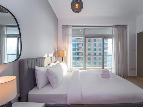 Burj Views 3 min from Dubai Mall Luxury DownTown Residence, Dubaj (zdjęcie 2)