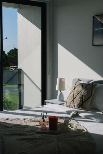 Luxury 4BR Home with Pool Gym and BBQ in Helensvale in Hope Sziget