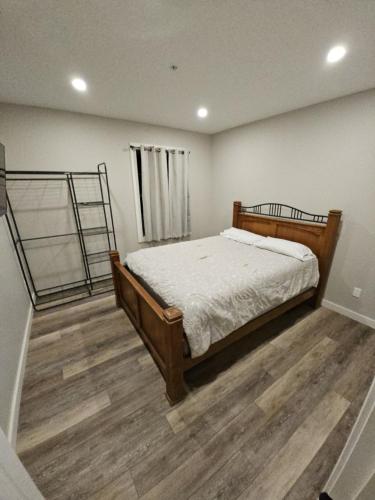 Modern 1BR Apartment in GREAT Location Unit 203 in Maryville (TN)