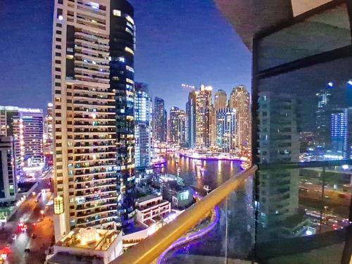 Vacationer Holiday Homes I Beautiful 2 Bed l Modern Amenities l Marina Views, Dubai (Foto 2)