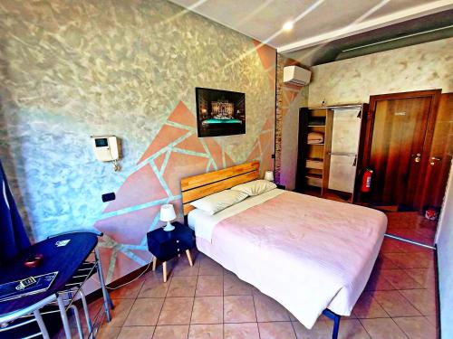 Top Apartments Roma 1 Metro A Free Parking, Rome