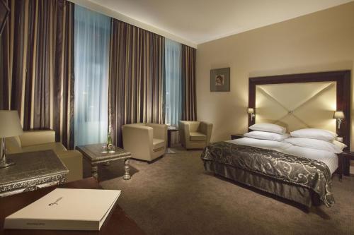 Grandior Hotel Prague - image 9
