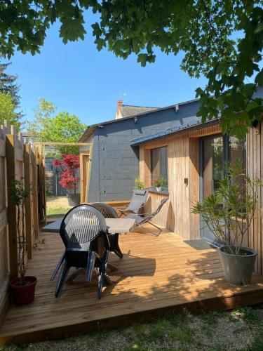 Maison - Brissac Quincé Centre (Maison - Brissac Quince Centre) in Brissac-Quincé