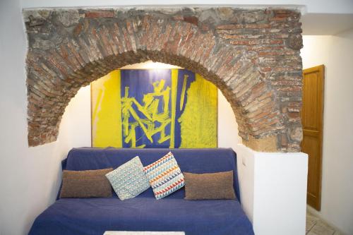 One-Bedroom Apartment image 1