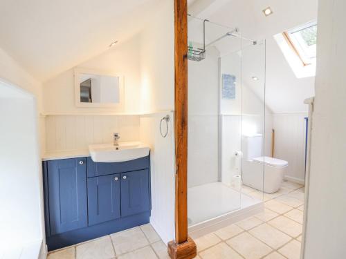 Haulfryn Oswestry - image 11
