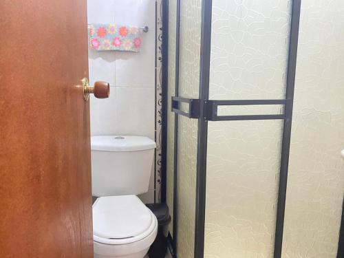 Large Single Room image 1