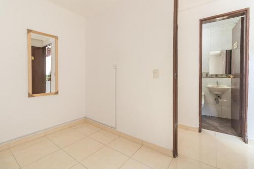 Double Room with Private Bathroom image 1