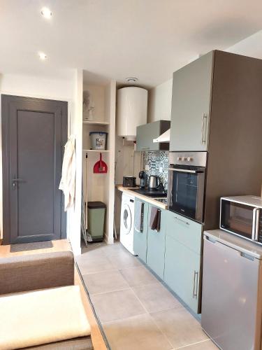 Le Cosy St-Anne - Neuf - 4pers - Proche gare et centre ville in Tarbes