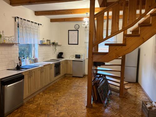 Domek letniskowy "Pod dębem" (Domek letniskowy "Pod debem") in Olsztyn City Center