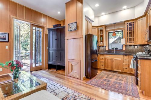 11 Mi to Downtown Napa Wine Country Cottage in Yountville