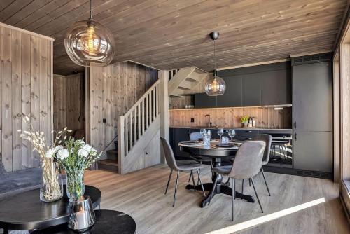 New, cozy cottage on Norefjell with stunning views, Норесунд (фото 4)