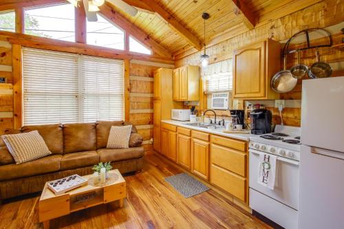Noes Rest Wheelchair-Friendly Cherokee Lake Cabin in Bean Station, USA