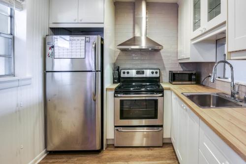 Community Pool Lauderhill Vacation Rental in Lauderhill