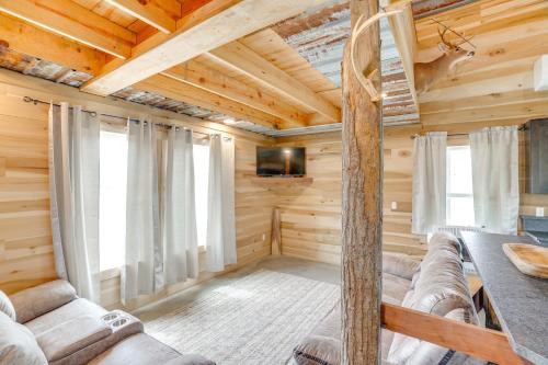 5 Mi to Lake Barkley Secluded Retreat in Kuttawa in Shelbyville