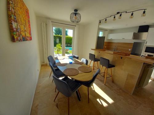Iekārtas, Villa Césarine 4 étoiles, 8 pers, 4 chambres, piscine privée, poolhouse, clim (Villa Cesarine 4 etoiles, 8 pers, 4 chambres, piscine privee, poolhouse, clim) in Saint-Paul-Les-Fonts