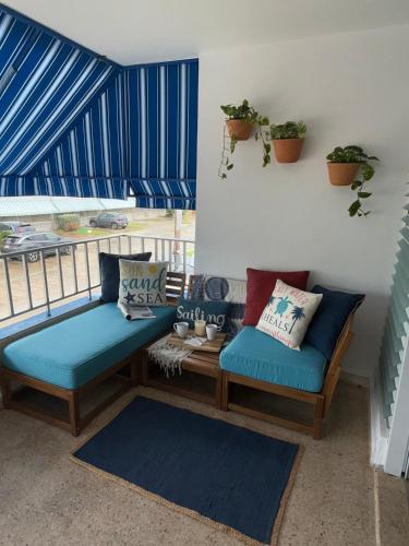 balkon/terras, Oceanview Apartment Steps to the Beach in Luquillo