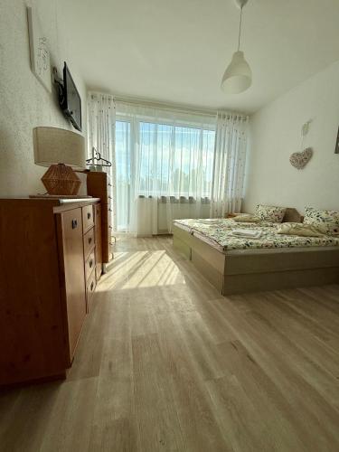 3 twin beds