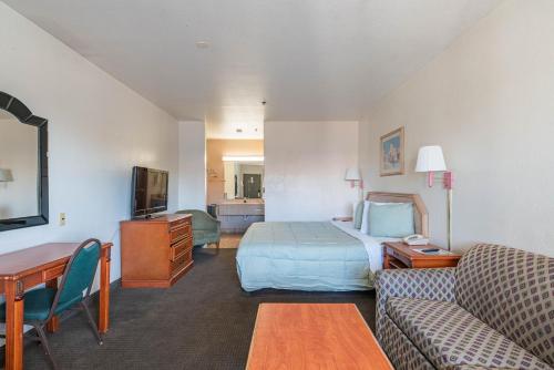 Hotel Rising – Phoenix, AZ