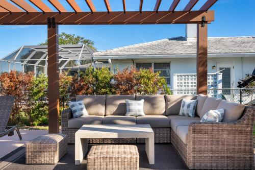 Oceanfront home with heated pool in Sarasota, USA