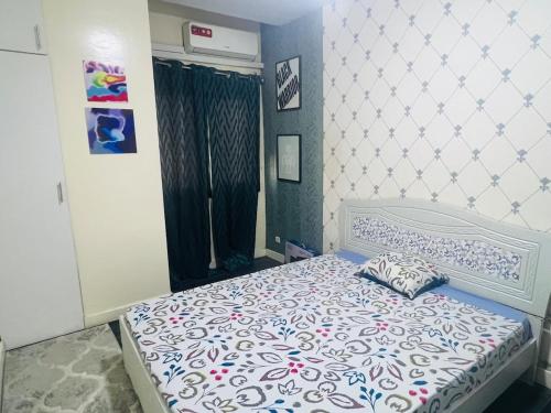 One-Bedroom Apartment image 1