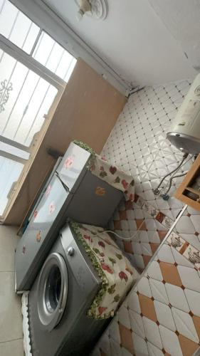 One-Bedroom Apartment image 6
