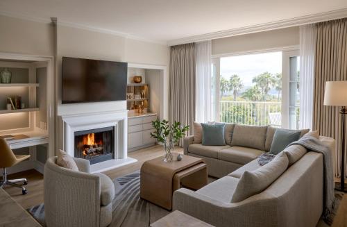 One Bedroom Accessible Residence with King Bed