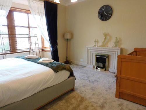 Spacious 3 Bed Family Friendly Home with Garden & Parking Sleeps 6 & Baby Near Glasgow City, Glasgow (Foto 10)