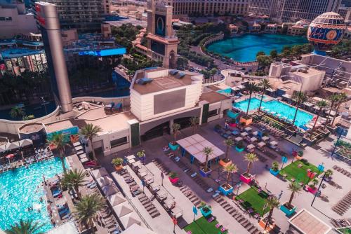 Planet Hollywood Resort & Casino by Suiteness - main image