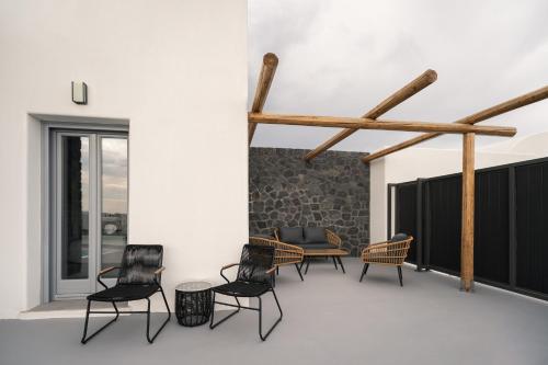 Uranides Luxury Suites