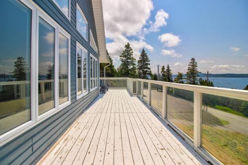 . Spacious 4-Bedroom Oceanfront Home