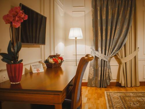 Hotel Opera - image 7