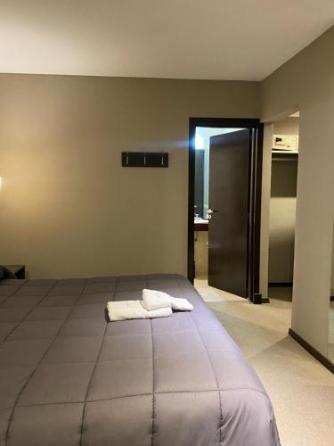 Double or Twin Room image 8