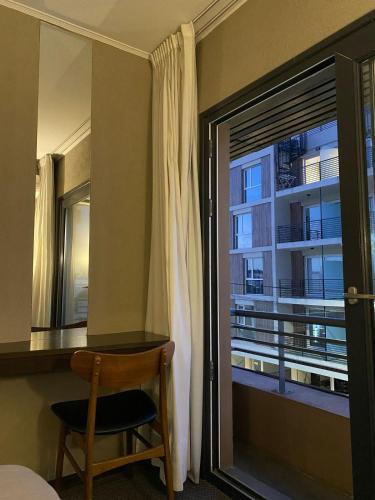 Double or Twin Room image 5