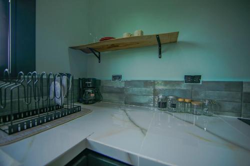 Paraiso Lima -Luxury King Suite with Private Jacuzzi Balcony-5 min to La Fortuna, Fortuna (photo 5)