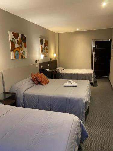 Quadruple Room image 6