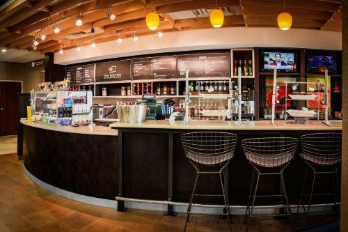 Courtyard by Marriott Norman - image 6