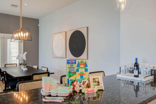 Modern 3B 3BA in Houston Heights with Private Patio near Beer Can House